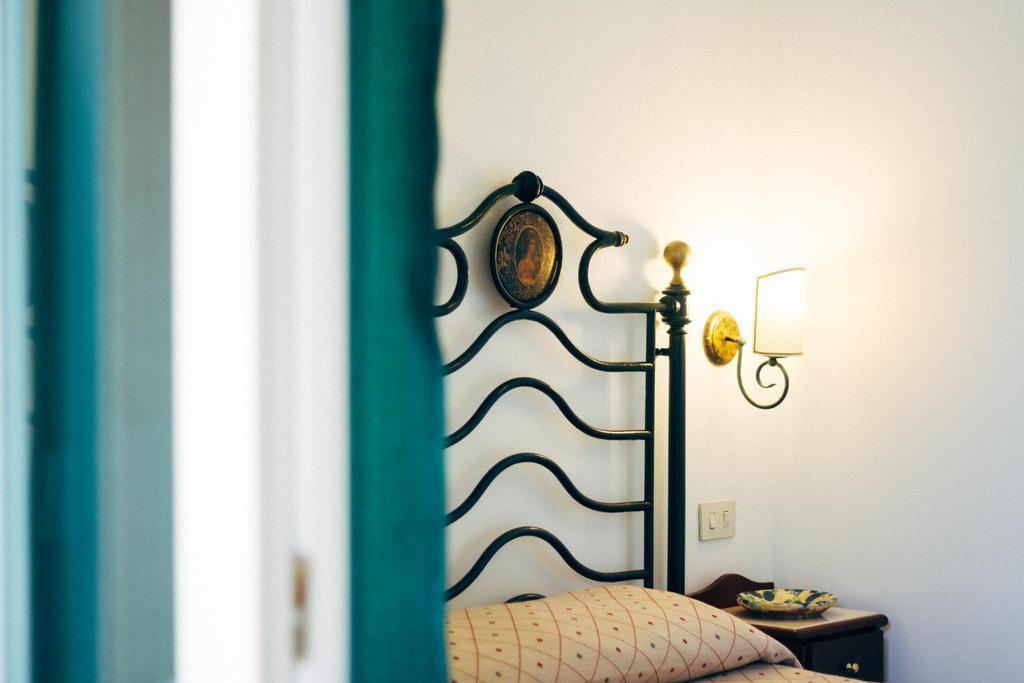 Villino Eleonora Bed & Breakfast Parghelia Exterior photo