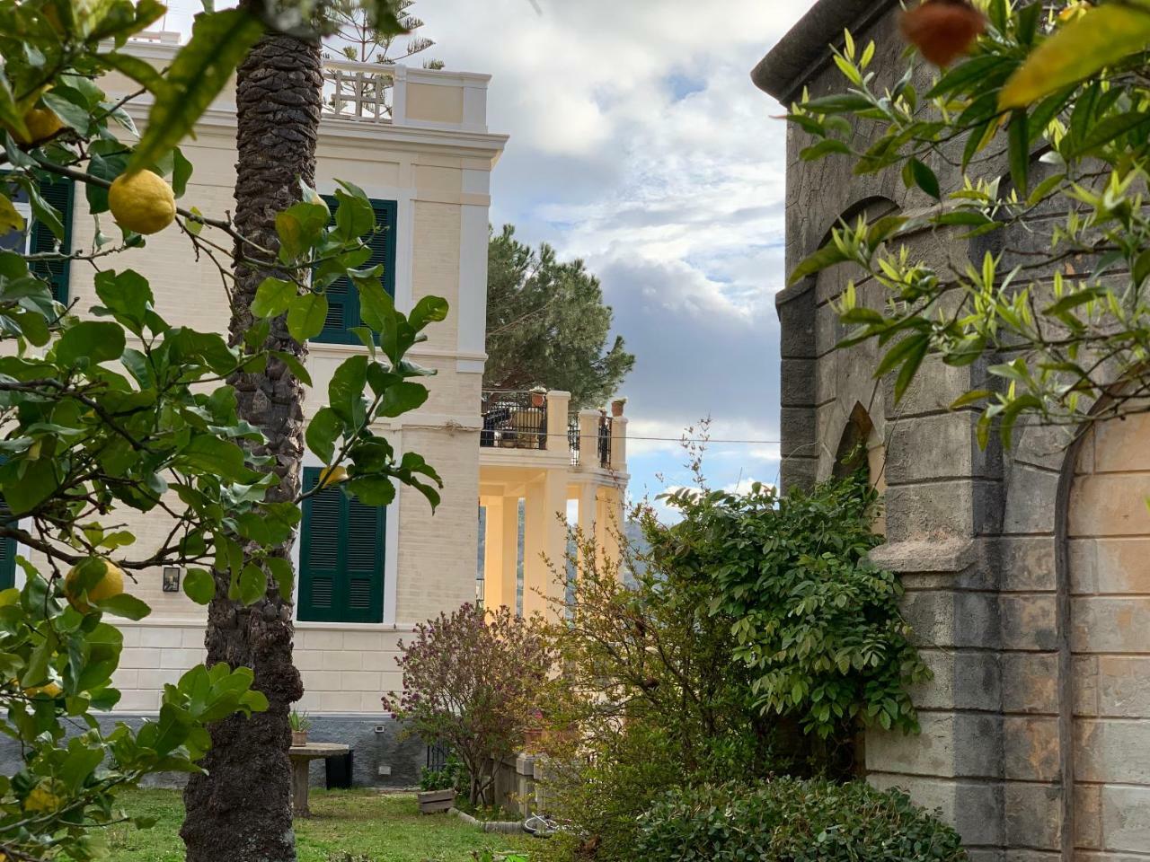 Villino Eleonora Bed & Breakfast Parghelia Exterior photo