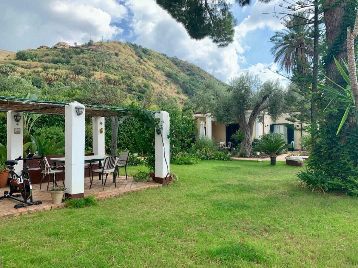 Villino Eleonora Bed & Breakfast Parghelia Exterior photo