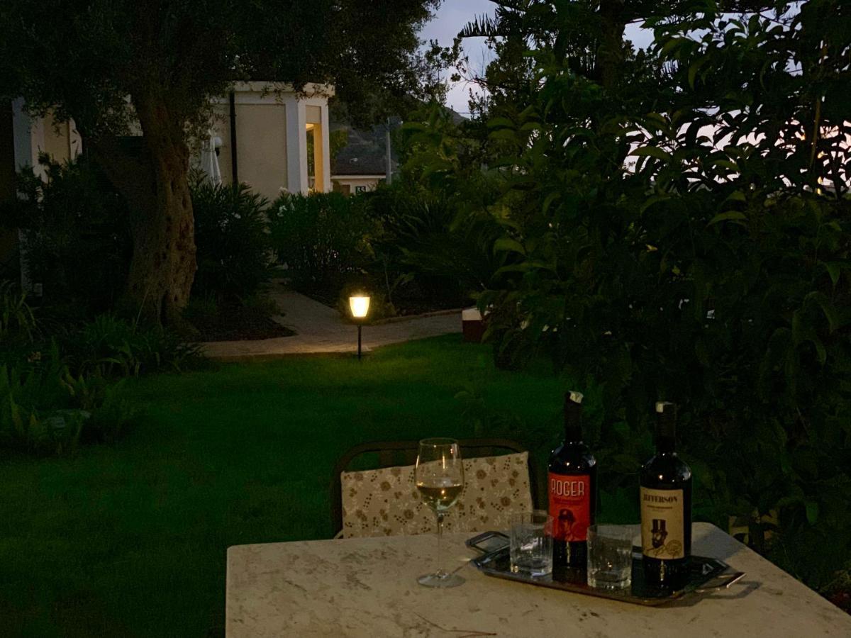 Villino Eleonora Bed & Breakfast Parghelia Exterior photo